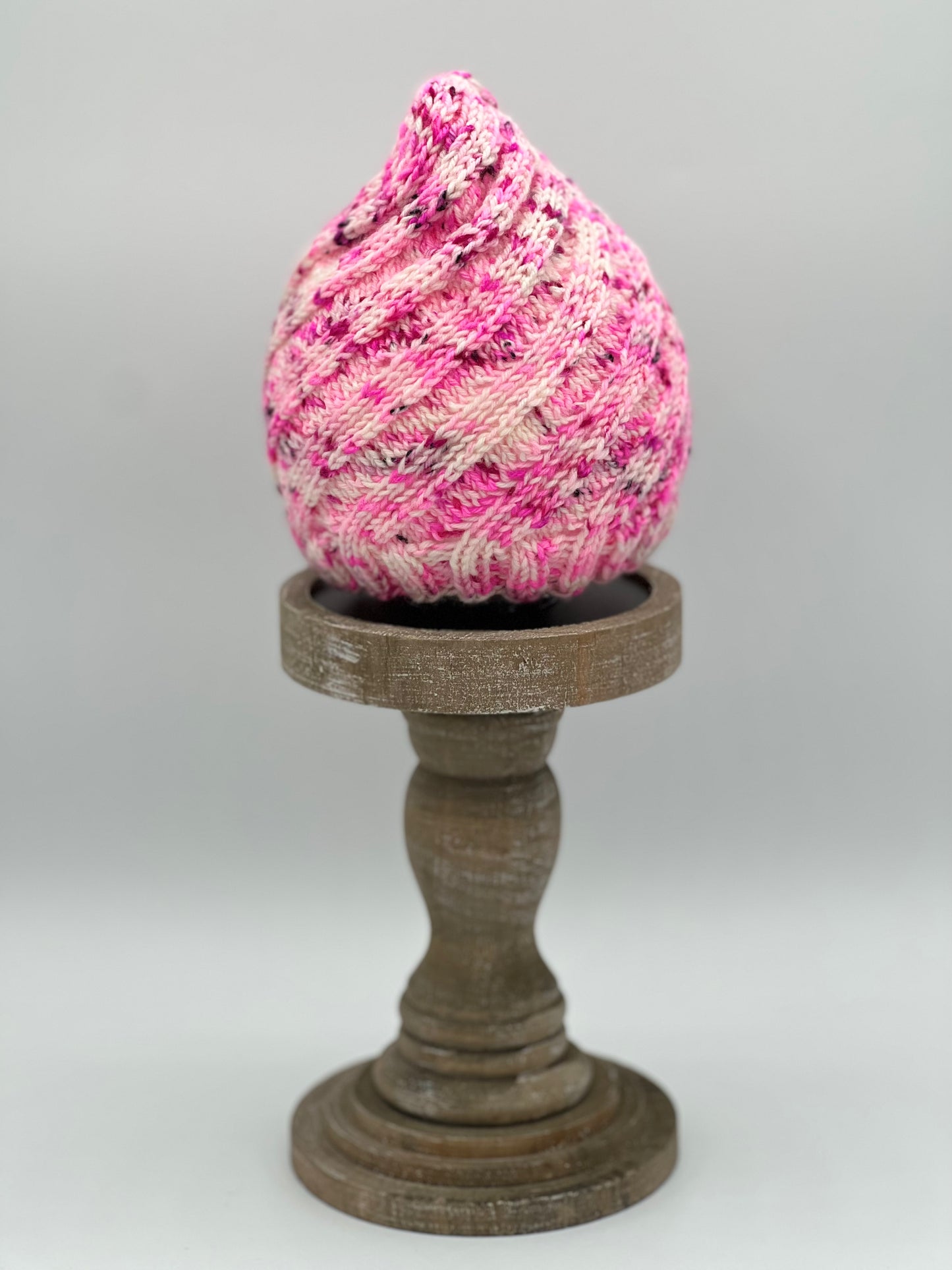 Xena Twirl Newborn Hat